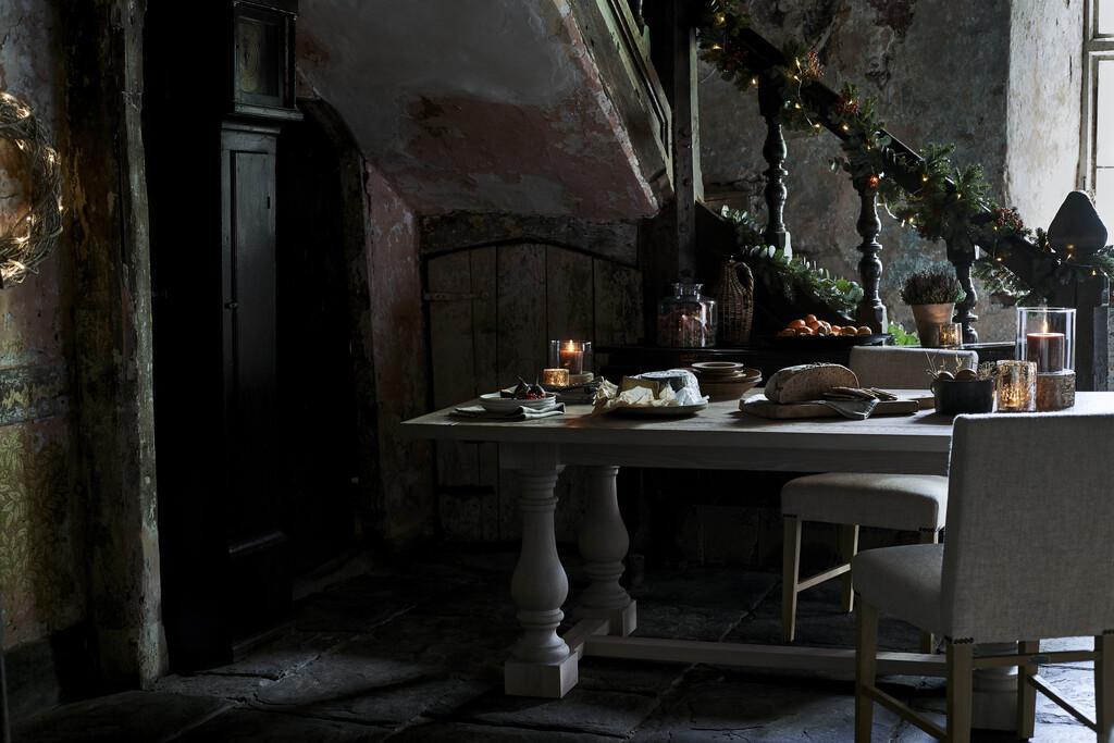 Neptune Balmoral table
